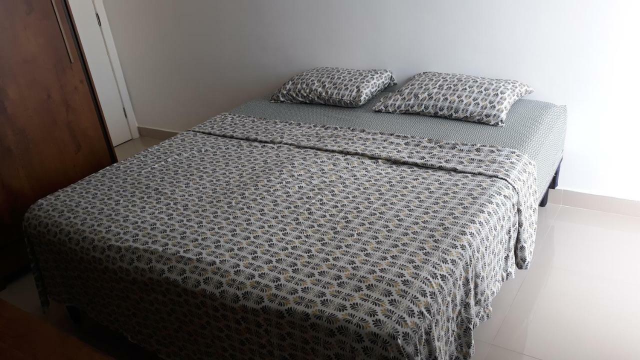 Apartamento Residencial Julia グアラパリー エクステリア 写真